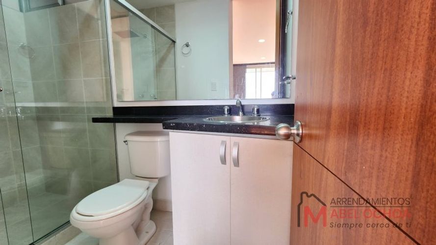 Apartamento de 2 alcobas en venta en El Poblado, Medellín, 115 m² · foto 12 de 23