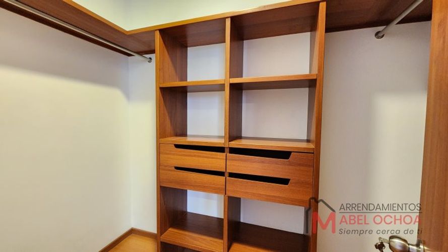 Apartamento de 2 alcobas en venta en El Poblado, Medellín, 115 m² · foto 16 de 23