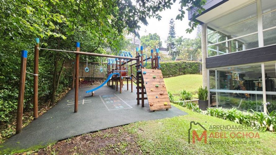 Apartamento de 2 alcobas en venta en El Poblado, Medellín, 115 m² · foto 21 de 23