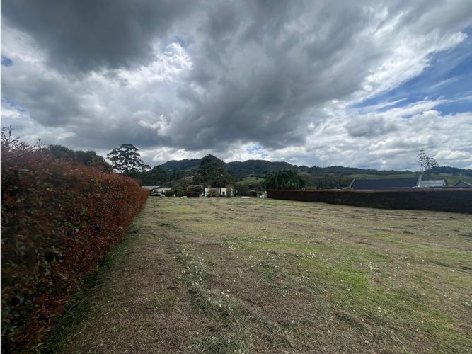 Lote en venta en El Carmen de Viboral, 2982 m² · foto 5 de 5