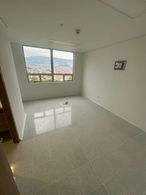 Consultorio en venta en Laureles, Medellín, 29 m² · foto 2 de 8