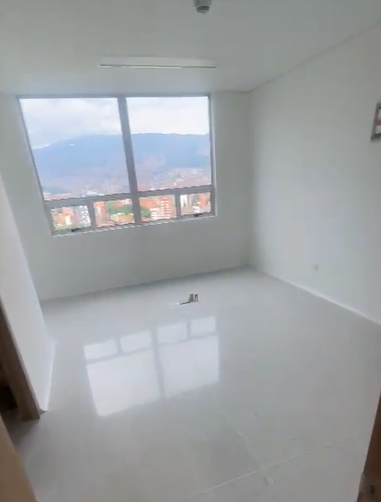 Consultorio en venta en Laureles, Medellín, 29 m² · foto 4 de 8
