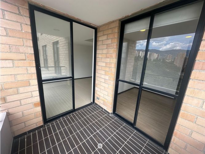 Apartamento de 3 alcobas en arriendo en El Carmelo Ii, Sabaneta, 80 m² · foto 8 de 24