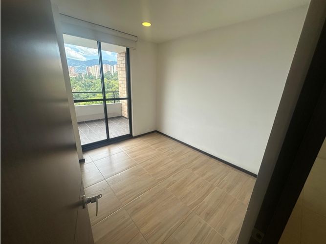 Apartamento de 3 alcobas en arriendo en El Carmelo Ii, Sabaneta, 80 m² · foto 10 de 24