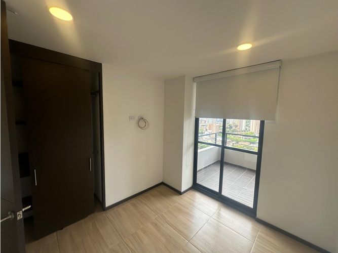 Apartamento de 3 alcobas en arriendo en El Carmelo Ii, Sabaneta, 80 m² · foto 11 de 24