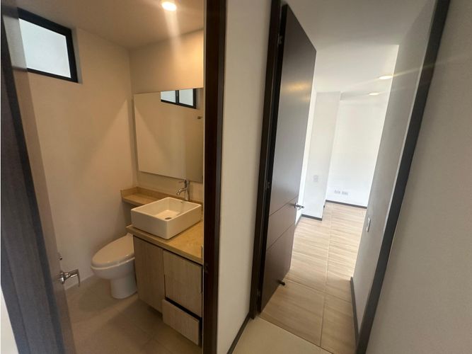 Apartamento de 3 alcobas en arriendo en El Carmelo Ii, Sabaneta, 80 m² · foto 13 de 24