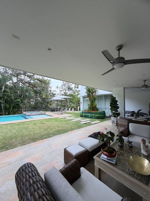 Casa de 4 alcobas en venta en Pance, Cali, 420 m² · foto 3 de 24