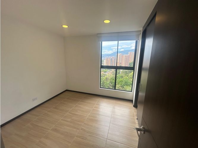 Apartamento de 3 alcobas en arriendo en El Carmelo Ii, Sabaneta, 80 m² · foto 15 de 24