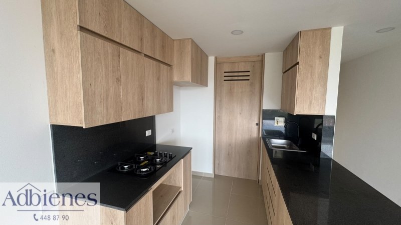 Apartaestudio en Arriendo en El Poblado, Medellín