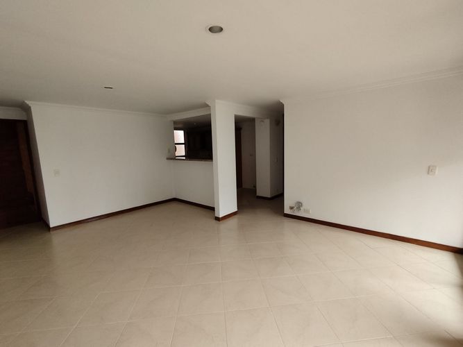 Apartamento de 2 alcobas en arriendo en Mugá, Envigado, 93 m² · foto 7 de 20