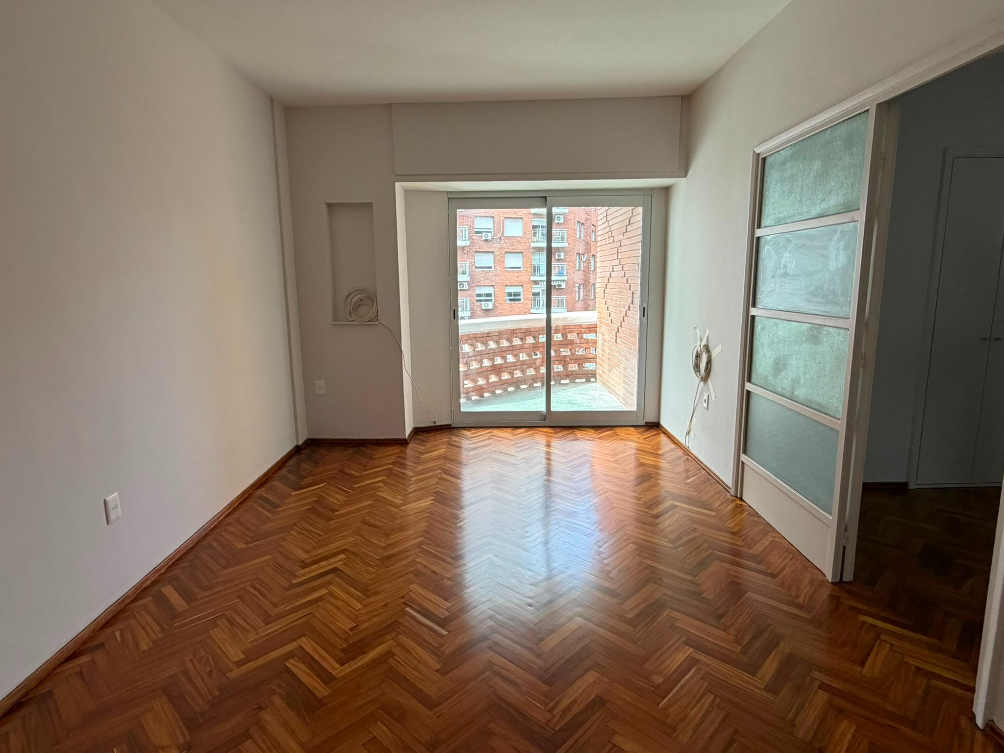 Apartamento 2 dormitorios en alquiler, 8 de Octubre esq. 18 de Julio.