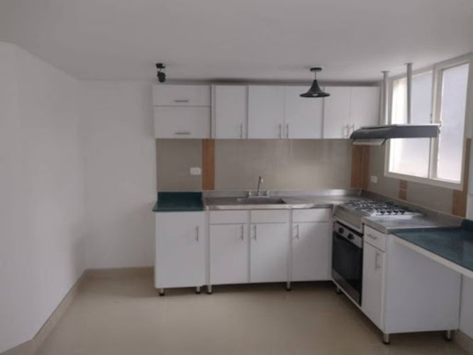 Apartamento de 3 alcobas en venta en Las Acacias, Bogotá, 102 m² · foto 2 de 24