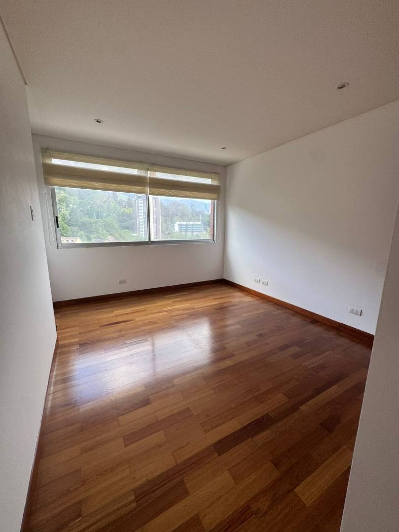 Apartamento en arriendo en El Tesoro, Medellín · foto 10 de 24