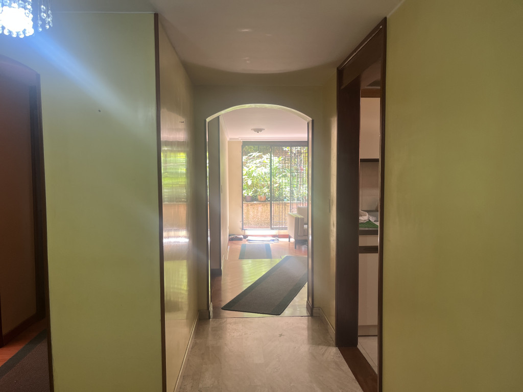 Apartamento en venta en Los Rosales, Bogotá · foto 3 de 16
