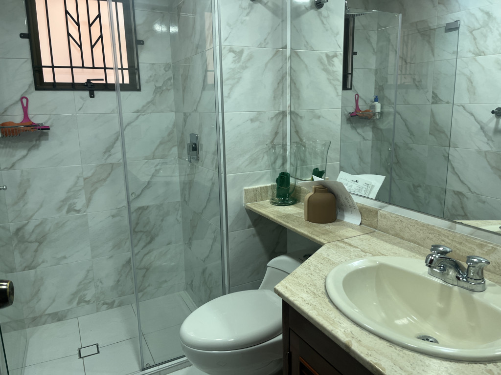 Apartamento en venta en Los Rosales, Bogotá · foto 9 de 16