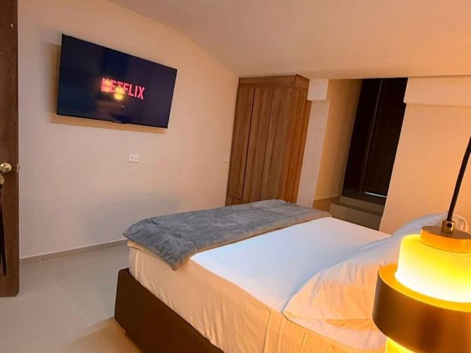 Oficina en venta en El Poblado, Medellín, 350 m² · foto 4 de 13