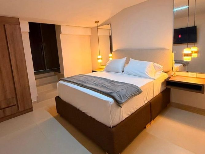 Oficina en venta en El Poblado, Medellín, 350 m² · foto 5 de 13