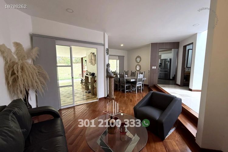 Casa de 3 alcobas en arriendo en Las Palmas, Envigado, 450 m² · foto 4 de 24