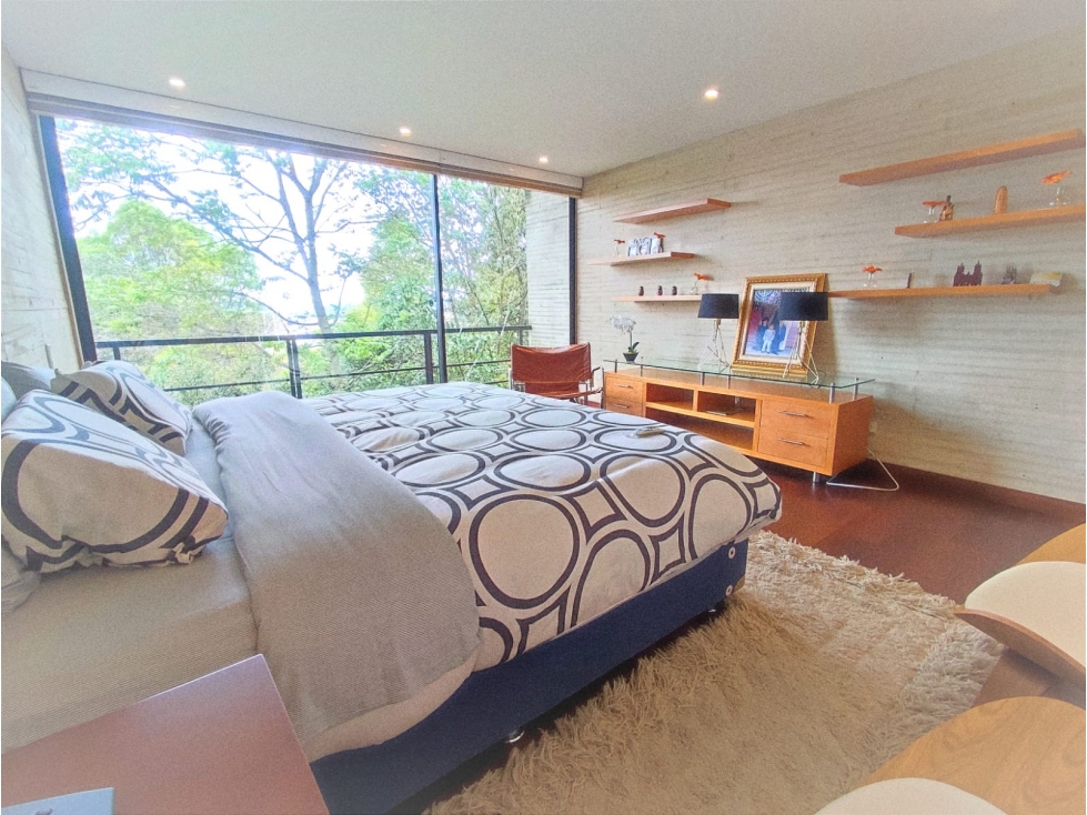 Casa en venta en Cerros De Suba, Bogotá · foto 2 de 24