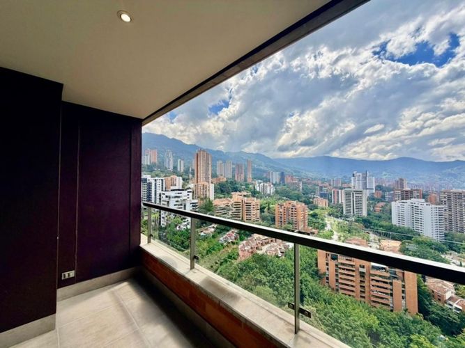 Apartamento de 1 alcoba en arriendo en Los Balsos, Medellín, 67 m² · foto 8 de 24