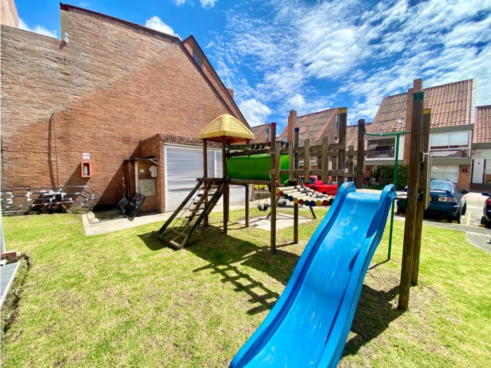 Casa en venta en Lagos De Torca, Bogotá · foto 2 de 24