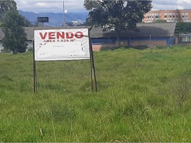 Lote en venta en Fusca, Chía, 5629 m² · foto 2 de 16