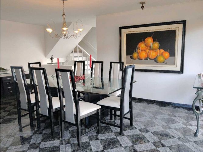 Casa de 3 alcobas en venta en Chico, Bogotá, 386 m² · foto 7 de 24