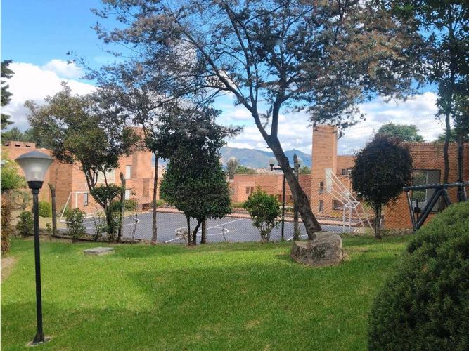 Casa de 3 alcobas en venta en Chico, Bogotá, 386 m² · foto 12 de 24