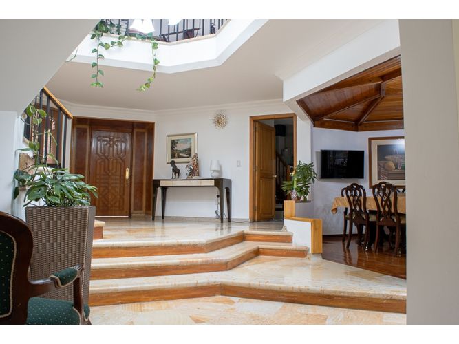 Casa de 3 alcobas en venta en Sotileza, Bogotá, 204 m² · foto 3 de 24