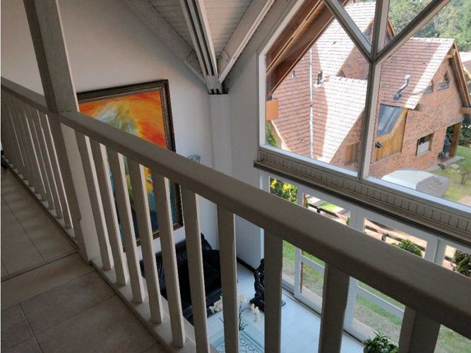 Casa de 3 alcobas en venta en Chico, Bogotá, 386 m² · foto 21 de 24