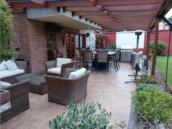 Casa en venta en San Jose De Bavaria, Bogotá · foto 3 de 24