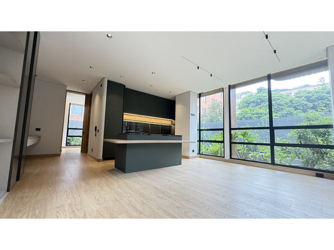 Apartamento de 1 alcoba en venta en Chicó Reservado, Bogotá, 80 m² · foto 2 de 24