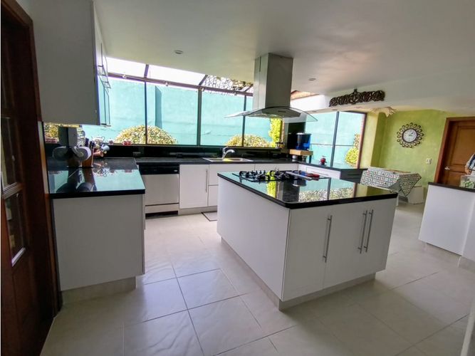 Casa de 4 alcobas en venta en San Jose De Bavaria, Bogotá, 210 m² · foto 10 de 24