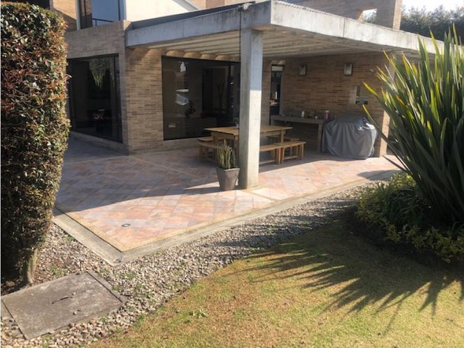Casa de 4 alcobas en venta en Guaymaral, Bogotá, 474 m² · foto 8 de 24