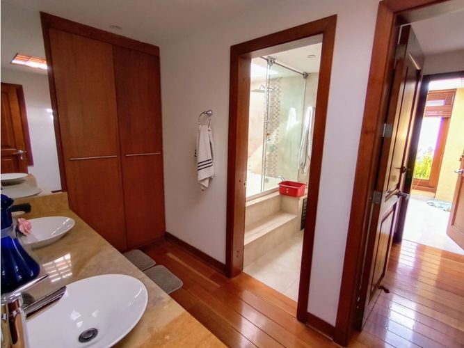 Casa de 4 alcobas en venta en San Jose De Bavaria, Bogotá, 210 m² · foto 17 de 24