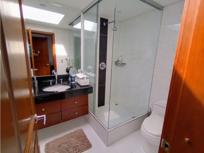 Casa de 4 alcobas en venta en San Jose De Bavaria, Bogotá, 210 m² · foto 23 de 24