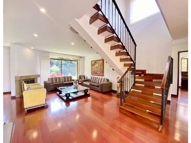 Casa de 4 alcobas en venta en Pueblo Viejo, Cota, 350 m² · foto 4 de 24
