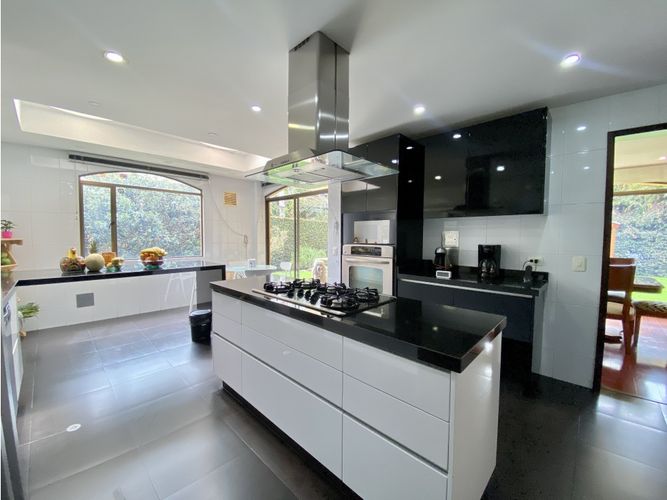 Casa de 4 alcobas en venta en Pueblo Viejo, Cota, 350 m² · foto 8 de 24