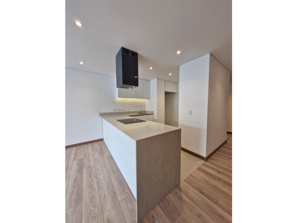 Apartamento en venta en San Patricio, Bogotá · foto 5 de 13