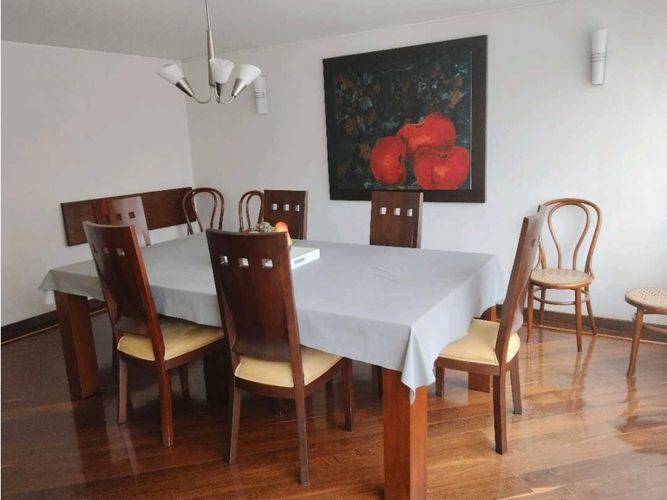 Apartamento de 3 alcobas en venta en Chicó Navarra, Bogotá, 210 m² · foto 9 de 24