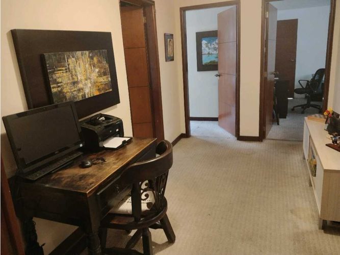 Apartamento de 3 alcobas en venta en Chicó Navarra, Bogotá, 210 m² · foto 12 de 24
