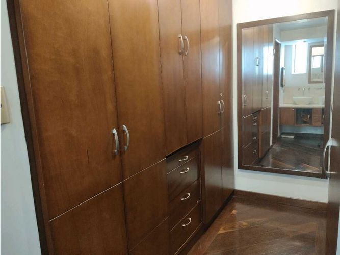 Apartamento de 3 alcobas en venta en Chicó Navarra, Bogotá, 210 m² · foto 17 de 24