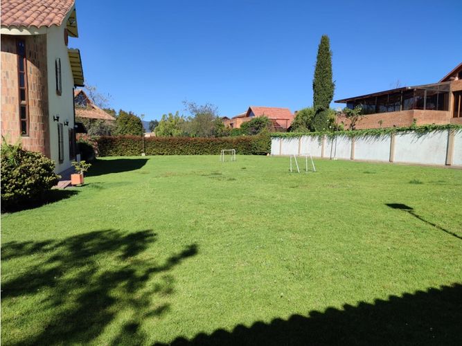 Casa de 4 alcobas en venta en San Jose De Bavaria, Bogotá, 225 m² · foto 3 de 24