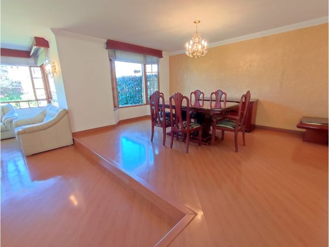 Casa de 4 alcobas en venta en San Jose De Bavaria, Bogotá, 225 m² · foto 4 de 24