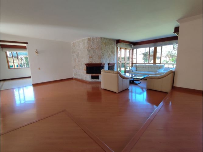 Casa de 4 alcobas en venta en San Jose De Bavaria, Bogotá, 225 m² · foto 6 de 24