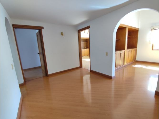 Casa de 4 alcobas en venta en San Jose De Bavaria, Bogotá, 225 m² · foto 15 de 24