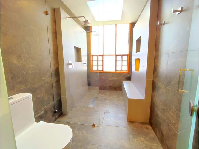 Casa de 4 alcobas en venta en San Jose De Bavaria, Bogotá, 225 m² · foto 24 de 24