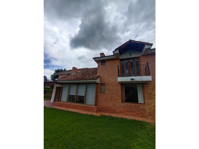 Casa de 3 alcobas en venta en Samaria, Chía, 187 m² · foto 2 de 16