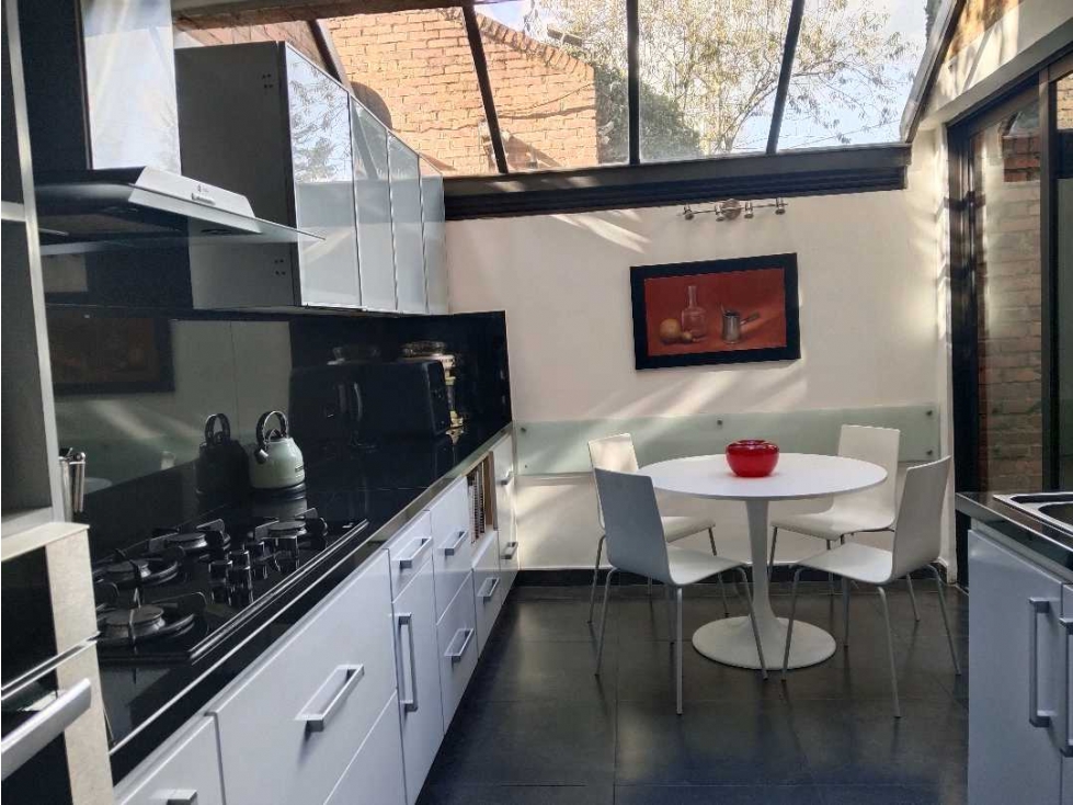 Casa en venta en La Carolina, Bogotá · foto 4 de 24