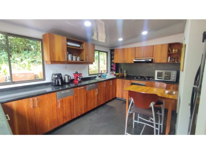 Casa de 4 alcobas en venta en Aposentos, Sopó, 312 m² · foto 9 de 24